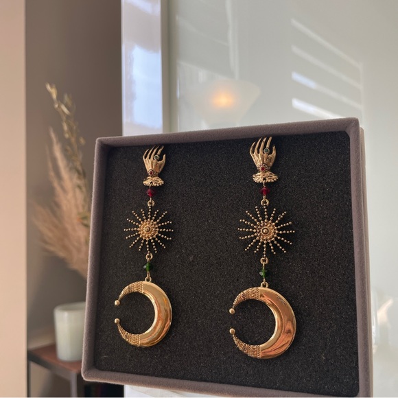 Nature Hand & Moon Statement Earrings - Ornate Dangles *Halloween Special* - Picture 7 of 13